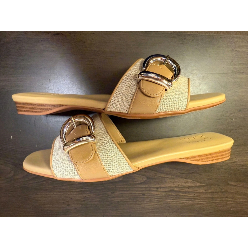 Naturalizer Elegant Rhinestone Buckle Strap Flat Sandals SZ 7.5 M Khaki Beige - Picture 9 of 12
